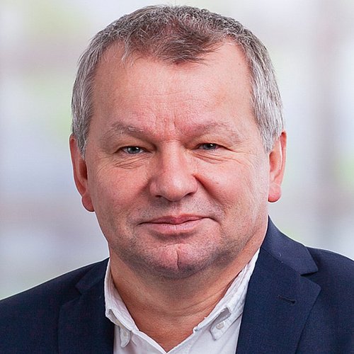 August Parzer, technische Leitung Dichtungen